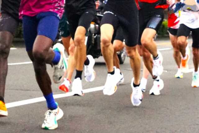 The leading pack of top runners competing in international competitions