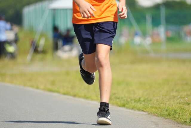 The daily life of runners practicing on the streets